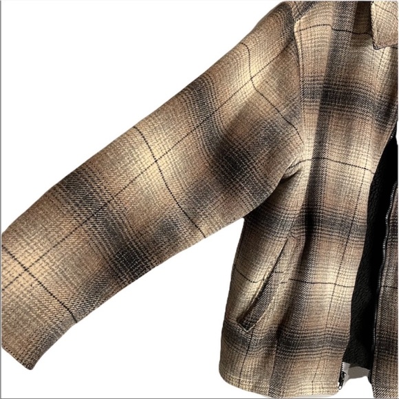Vintage Woolrich Plaid Wool Blend Sherpa Fleece Lined Wool Filling Barn Jacket L - Picture 4 of 16